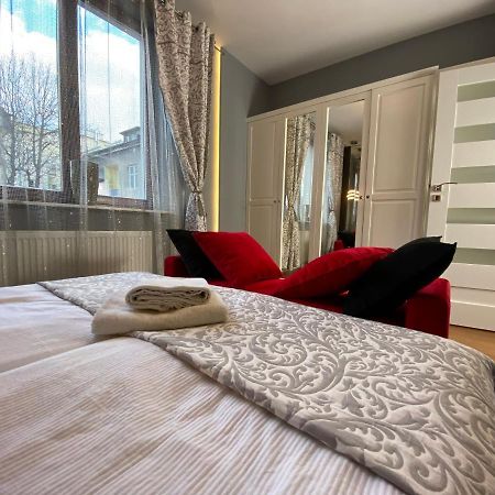 P&J Luxury Apartments Краков Экстерьер фото